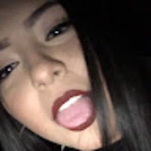 Meet your Posher, Yaneth